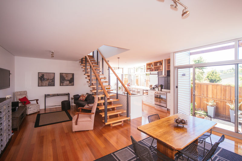 Internal view of the living room and kitchen